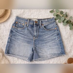 Madewell Blue Denim Shorts Raw Hem Women’s Casual HIGH- RISE